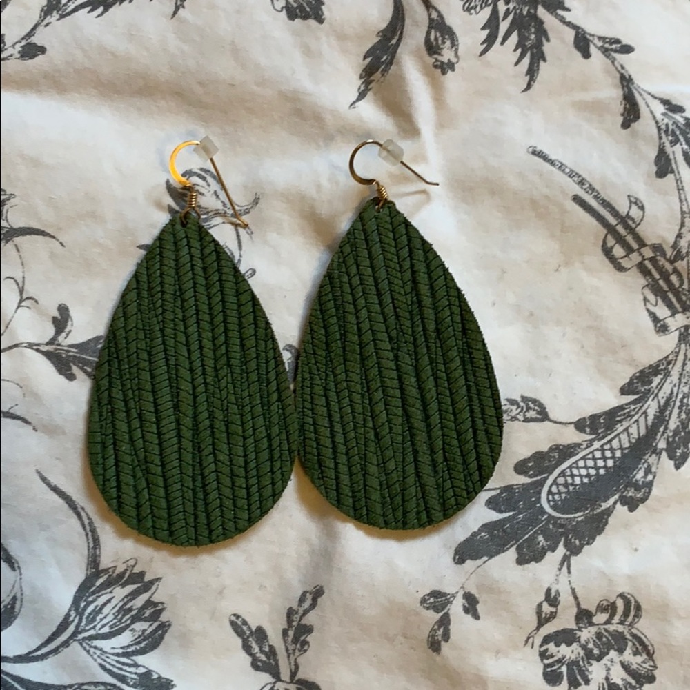 Nickel & Suede leather earrings